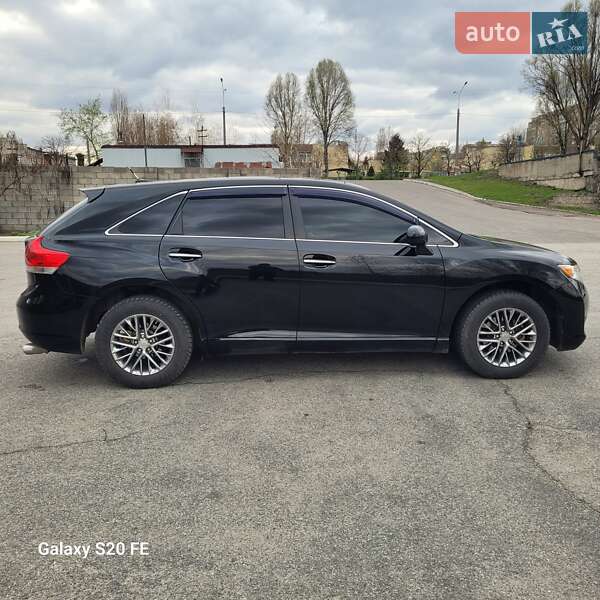 Позашляховик / Кросовер Toyota Venza 2010 в Кам'янському