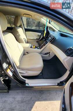 Позашляховик / Кросовер Toyota Venza 2013 в 