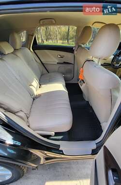 Позашляховик / Кросовер Toyota Venza 2013 в 