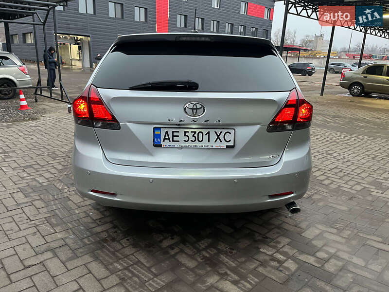 Внедорожник / Кроссовер Toyota Venza 2010 в Кривом Роге