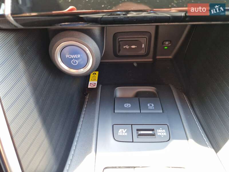 Позашляховик / Кросовер Toyota Venza 2021 в Дніпрі