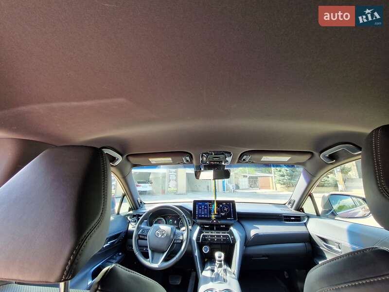 Позашляховик / Кросовер Toyota Venza 2021 в Дніпрі