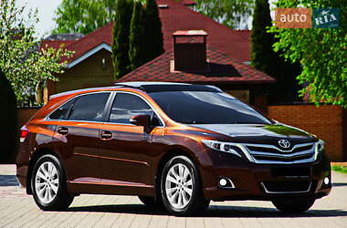Позашляховик / Кросовер Toyota Venza 2014 в 