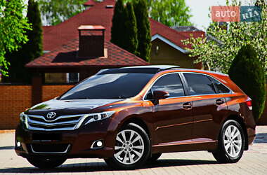 Позашляховик / Кросовер Toyota Venza 2014 в 