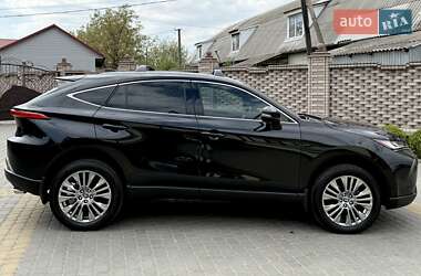 Позашляховик / Кросовер Toyota Venza 2024 в 