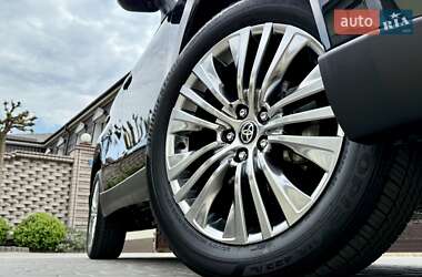 Позашляховик / Кросовер Toyota Venza 2024 в 