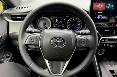 Позашляховик / Кросовер Toyota Venza 2024 в 