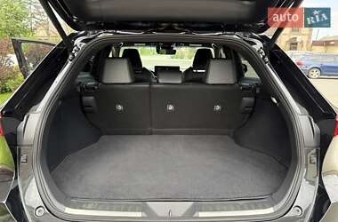 Позашляховик / Кросовер Toyota Venza 2024 в 