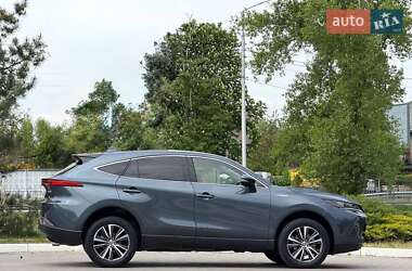 Позашляховик / Кросовер Toyota Venza 2021 в 