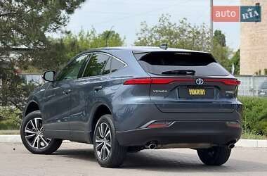 Позашляховик / Кросовер Toyota Venza 2021 в 
