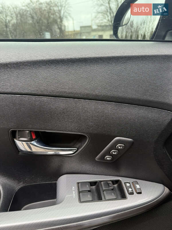 Позашляховик / Кросовер Toyota Venza 2014 в Рівному