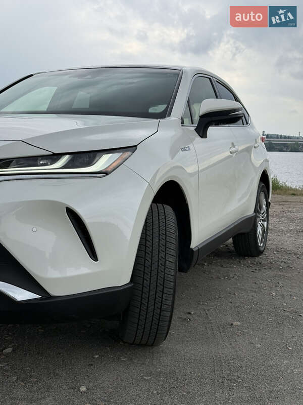 Позашляховик / Кросовер Toyota Venza 2021 в Дніпрі