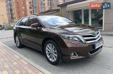 Позашляховик / Кросовер Toyota Venza 2013 в 