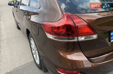 Позашляховик / Кросовер Toyota Venza 2013 в 