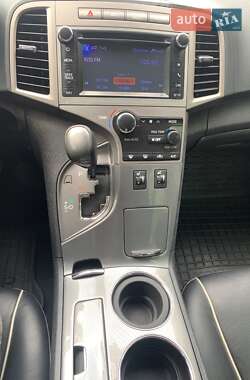 Позашляховик / Кросовер Toyota Venza 2013 в 