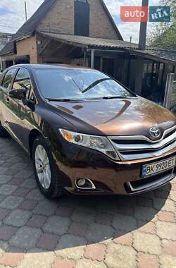 Позашляховик / Кросовер Toyota Venza 2013 в 