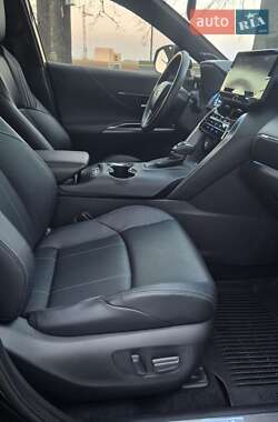 Внедорожник / Кроссовер Toyota Venza 2021 в 