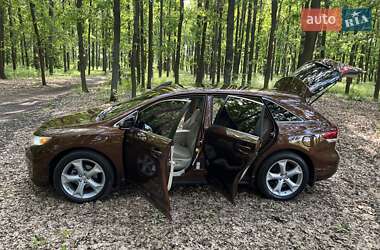 Позашляховик / Кросовер Toyota Venza 2013 в 