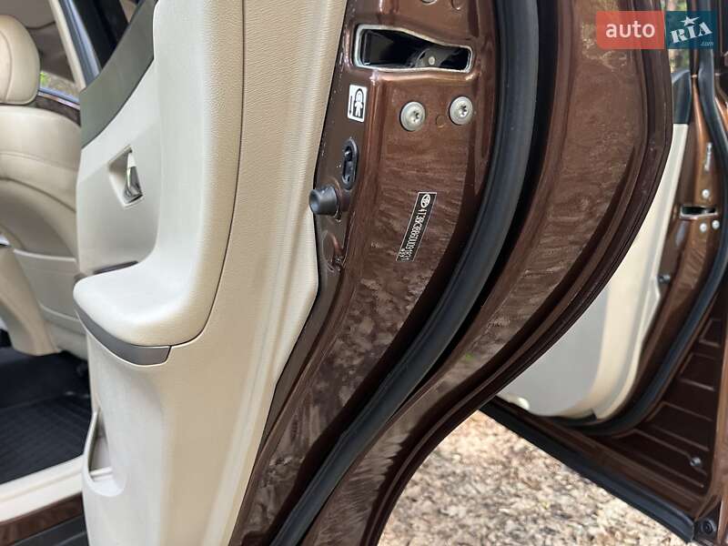 Позашляховик / Кросовер Toyota Venza 2013 в Кривому Розі