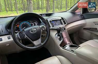 Позашляховик / Кросовер Toyota Venza 2013 в 