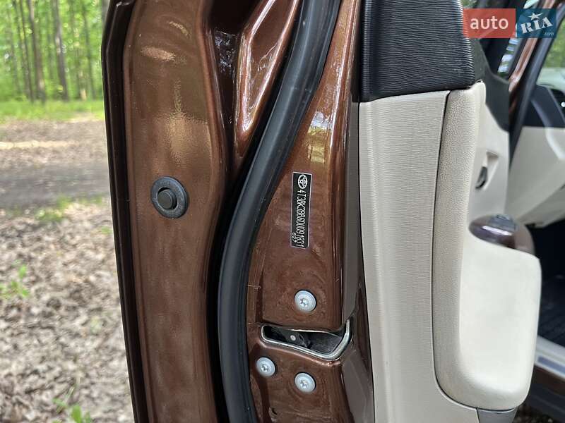 Позашляховик / Кросовер Toyota Venza 2013 в Кривому Розі