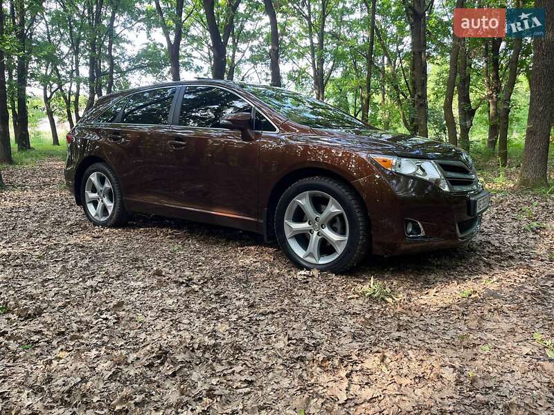 Позашляховик / Кросовер Toyota Venza 2013 в Кривому Розі
