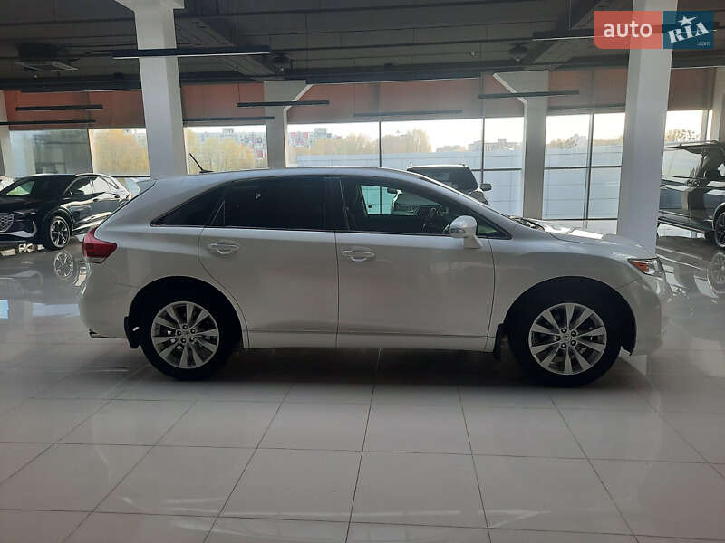 Позашляховик / Кросовер Toyota Venza 2014 в Хмельницькому