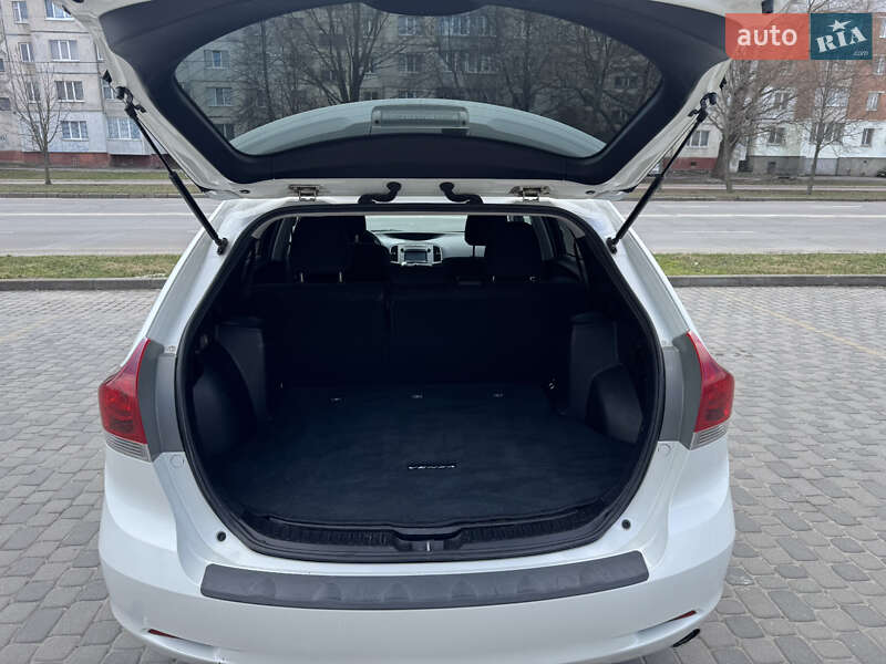 Позашляховик / Кросовер Toyota Venza 2014 в Хмельницькому