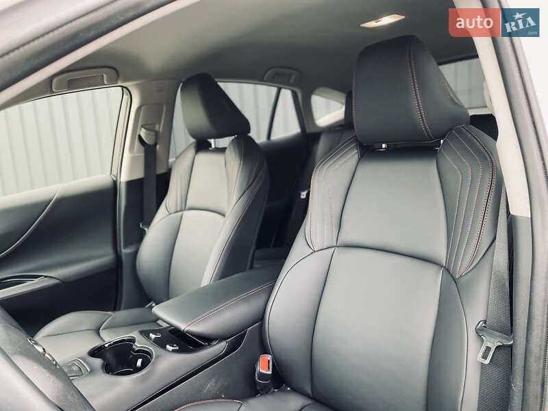 Позашляховик / Кросовер Toyota Venza 2021 в Києві