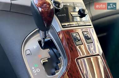 Позашляховик / Кросовер Toyota Venza 2014 в 