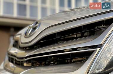 Позашляховик / Кросовер Toyota Venza 2014 в 