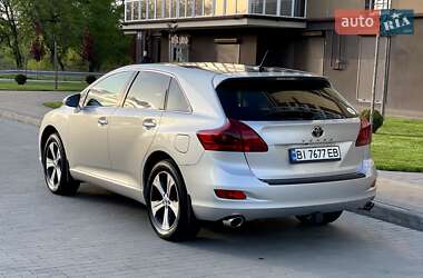 Позашляховик / Кросовер Toyota Venza 2014 в 