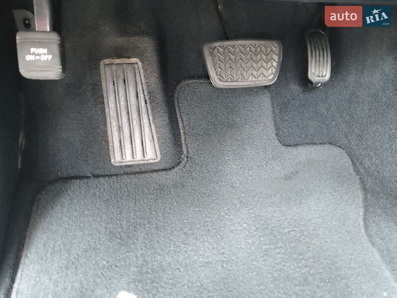 Позашляховик / Кросовер Toyota Venza 2013 в Дніпрі