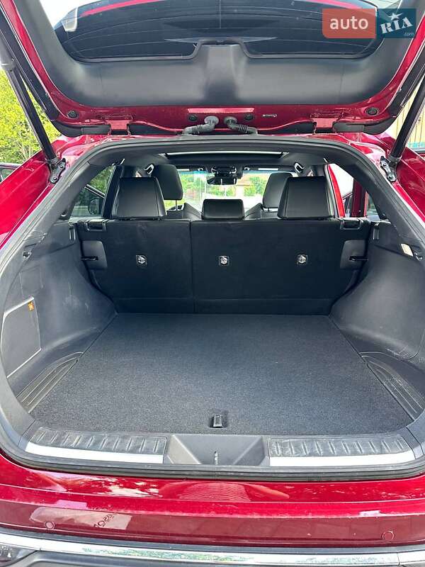 Позашляховик / Кросовер Toyota Venza 2021 в Львові