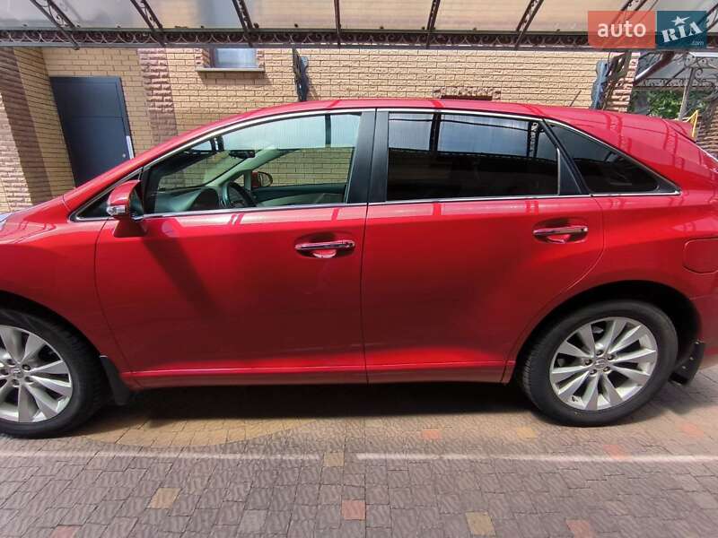 Позашляховик / Кросовер Toyota Venza 2013 в Кривому Розі