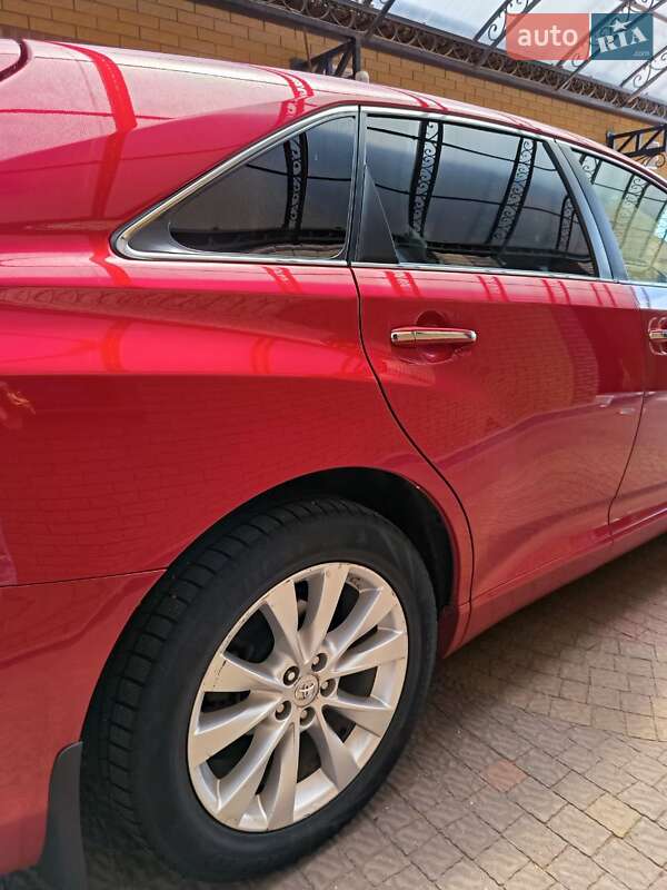 Позашляховик / Кросовер Toyota Venza 2013 в Кривому Розі