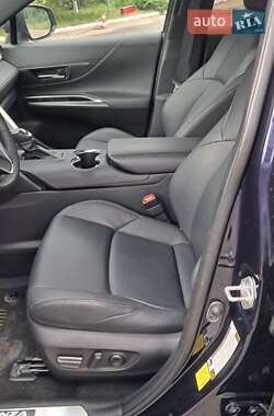 Позашляховик / Кросовер Toyota Venza 2023 в Києві