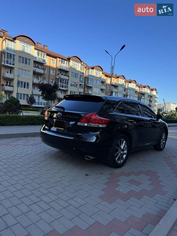 Внедорожник / Кроссовер Toyota Venza 2010 в Житомире