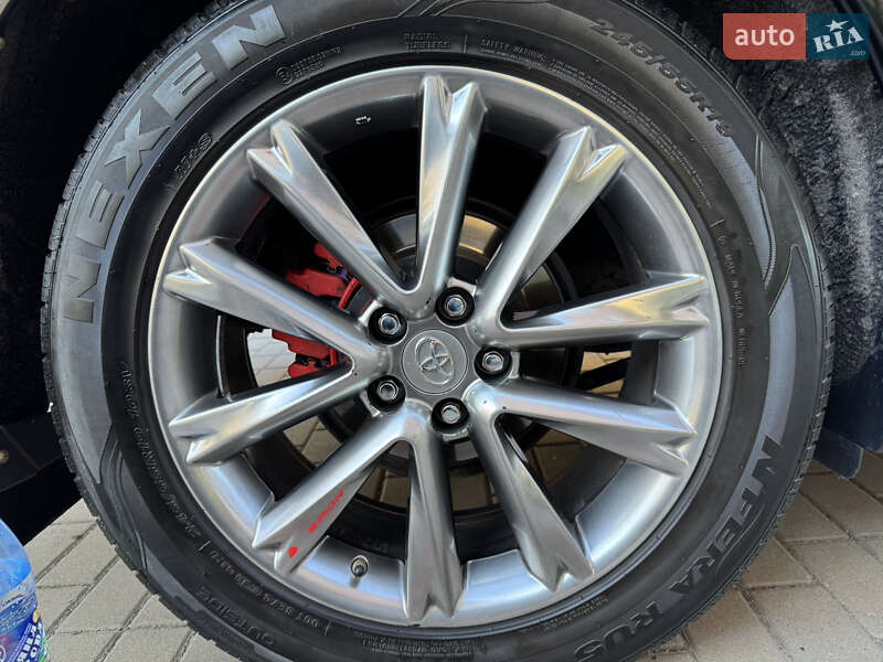 Внедорожник / Кроссовер Toyota Venza 2010 в Житомире