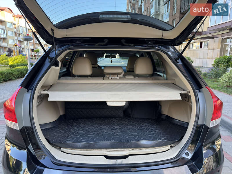 Внедорожник / Кроссовер Toyota Venza 2010 в Житомире