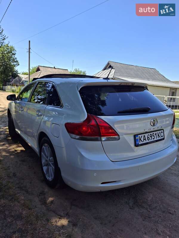 Позашляховик / Кросовер Toyota Venza 2011 в Новоархангельську