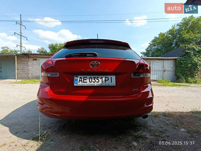 Внедорожник / Кроссовер Toyota Venza 2013 в Запорожье