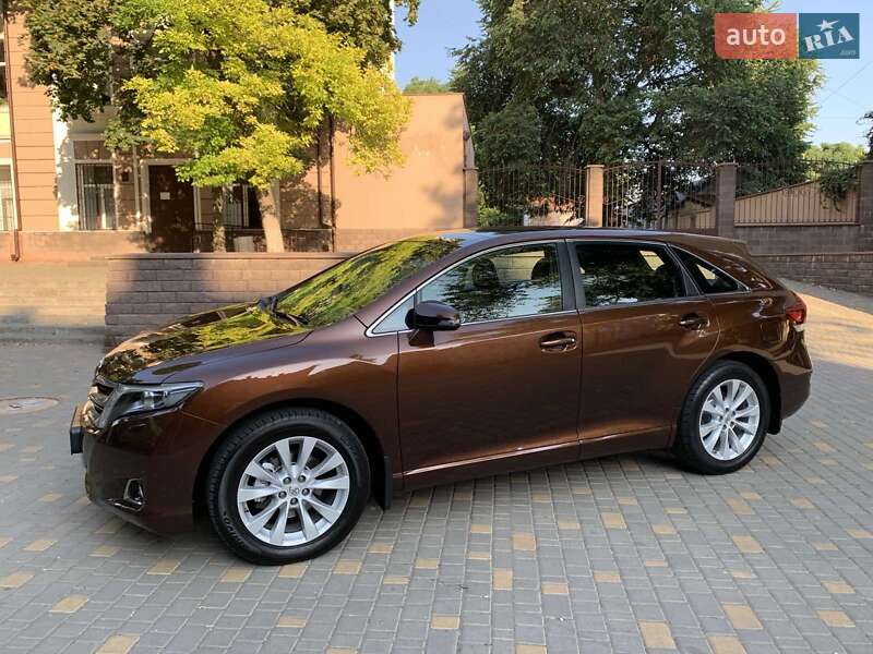 Позашляховик / Кросовер Toyota Venza 2013 в Одесі