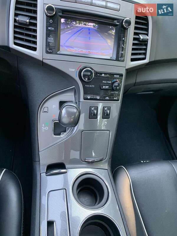 Позашляховик / Кросовер Toyota Venza 2013 в Одесі