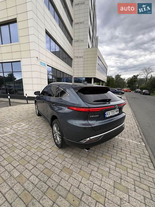 Внедорожник / Кроссовер Toyota Venza 2022 в Харькове