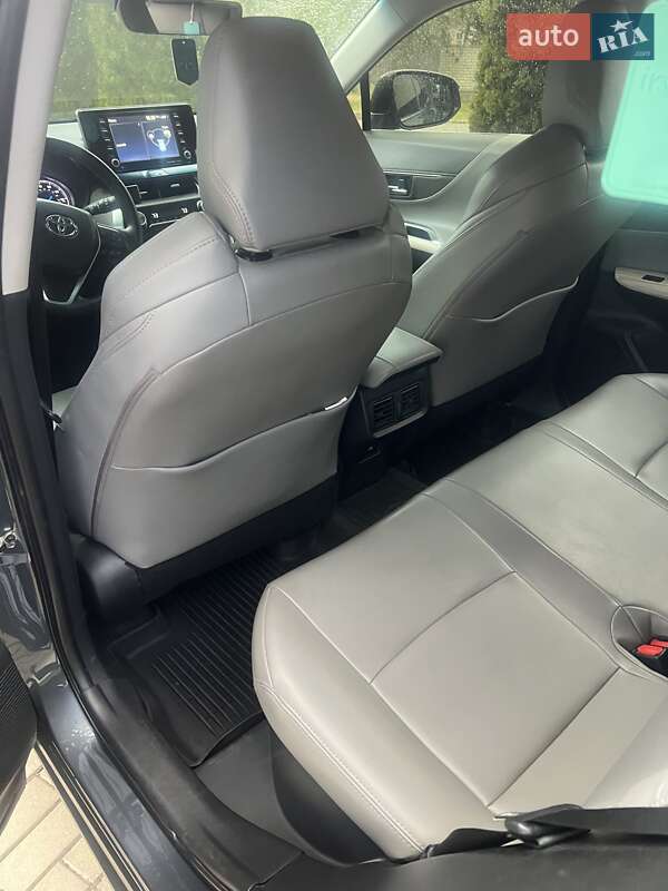 Внедорожник / Кроссовер Toyota Venza 2022 в Харькове