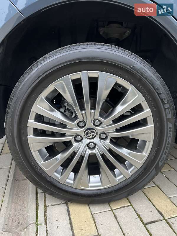 Внедорожник / Кроссовер Toyota Venza 2022 в Харькове
