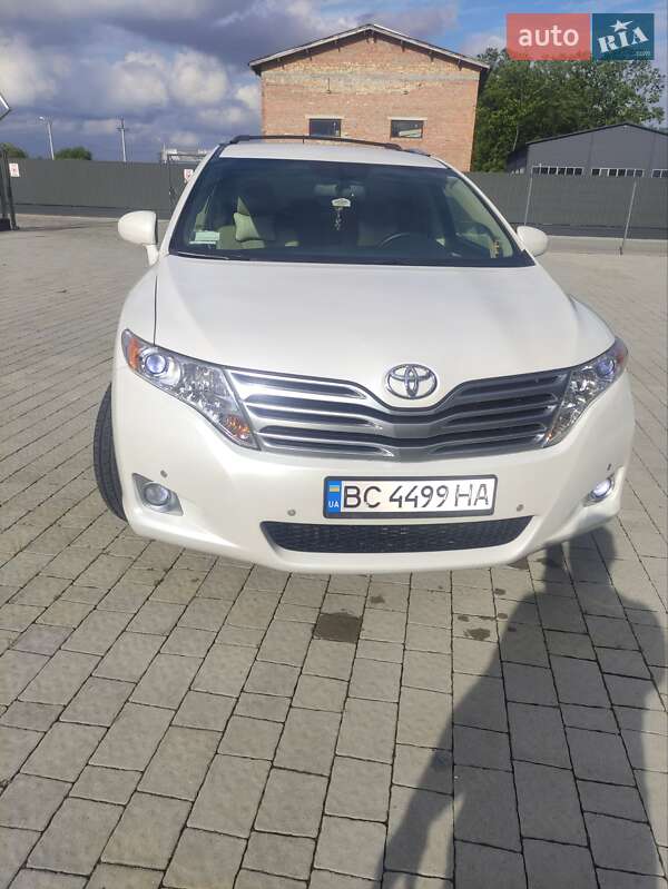 Внедорожник / Кроссовер Toyota Venza 2010 в Львове