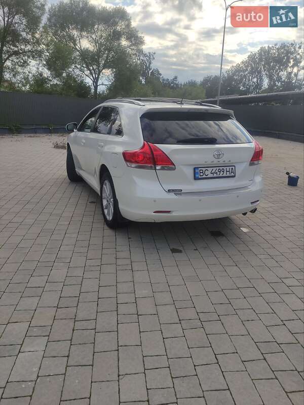 Внедорожник / Кроссовер Toyota Venza 2010 в Львове
