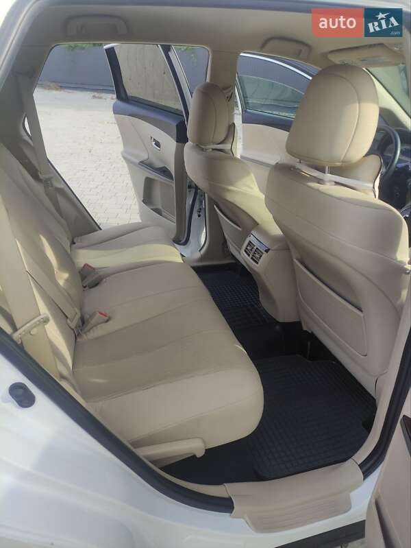 Внедорожник / Кроссовер Toyota Venza 2010 в Львове